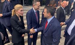 Bakan Gürlek, Trabzon'da Partililerle Buluştu