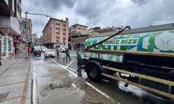 Rize’de Yoğun Yağış Sonrası Temizlik Çalışmaları Sürüyor