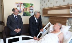 Vali Baydaş’tan Kıbrıs Gazisi Ahmet Şafak’a Hastanede Ziyaret
