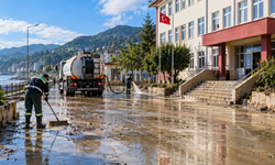 İyidere’de sel sonrası 8 okulda eğitime bir gün ara verildi