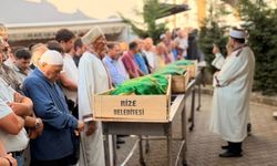 Çayeli'nde otomobilin devrildiği kazada ölen 2 kişi defnedildi