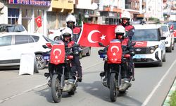 Çayeli’nde Cumhuriyet’in 103. Yılı Coşkusu Araç Kortejiyle Sokağa Taşındı