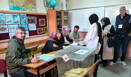 Gümüşhane'nin Tekke beldesinde 2 bin 969 seçmen sandık başında