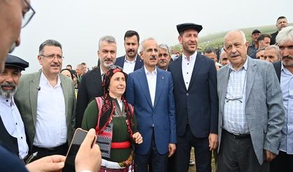 Bakan Uraloğlu, Sis Dağı şenliklerine katıldı