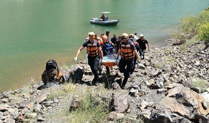 Artvin'de derede akıntıya kapılarak kaybolan kişinin cesedine ulaşıldı