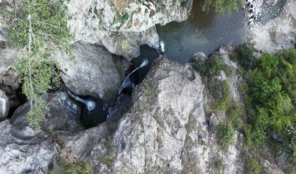 Artvin'de doğal gölet Ayı Hamamı’na ilgi