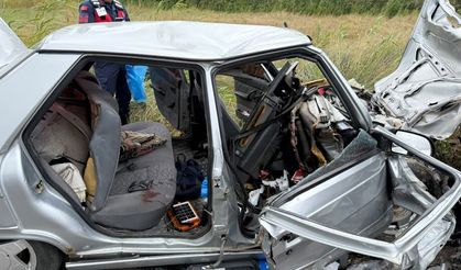 Bayburt'ta otomobille pikabın çarpıştığı kazada 1 kişi öldü, 4 kişi yaralandı