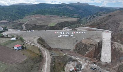 Gümüşhane'deki Çamur Barajı su tutmaya başladı