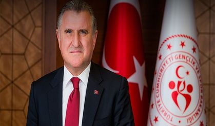 Bakan Bak: Gençlerimizin hayal gücüne güveniyoruz