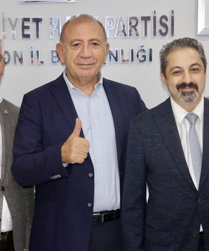 Gürsel Tekin, Trabzon'da partisinin il başkanlığını ziyaret etti