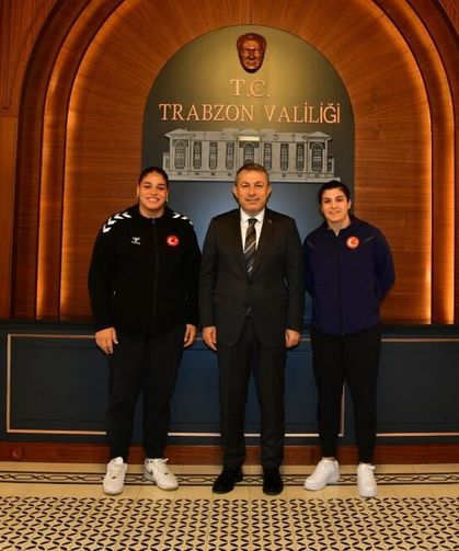 Avrupa Şampiyonu milli boksörler Vali Şahin'i ziyaret etti