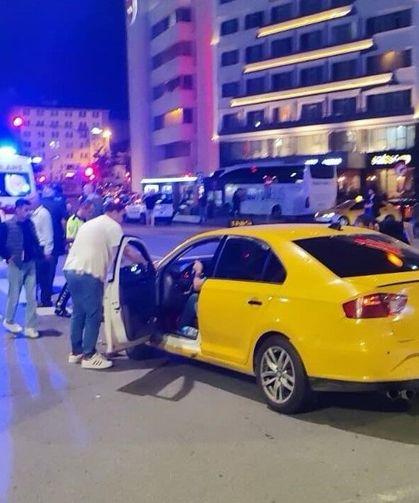 Samsun'da taksiler çarpıştı: 2 yaralı