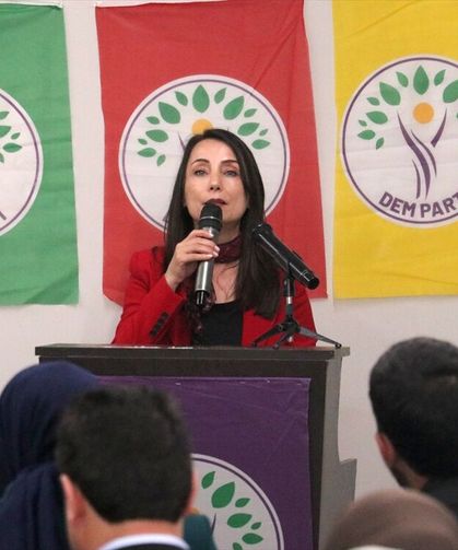 DEM Parti Eş Genel Başkanı Hatimoğulları, partisinin Erzurum kongresinde konuştu