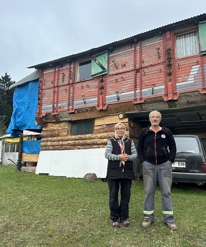 Artvinli çift yılın çoğunu kamyon kasalarından yaptıkları evde geçiriyor