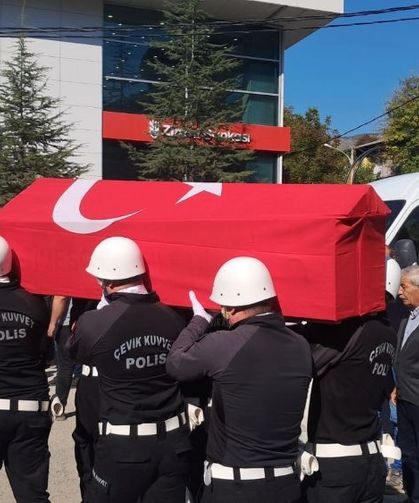 Artvin'de hayatını kaybeden emekli özel harekat polisinin cenazesi toprağa verildi