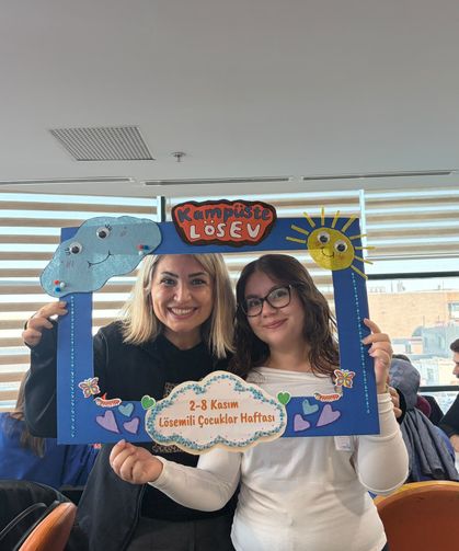 Samsun'da gençler iyiliği çerçeveledi, lösemili çocuklara umut oldu