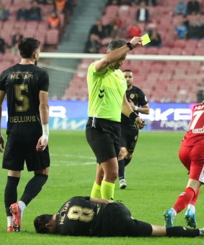 Samsunspor-Amedspor Maçının Ardından Hakem Tartışması
