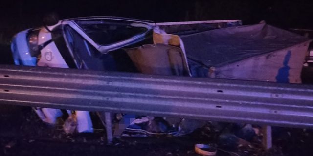 Kastamonu'da devrilen kamyonetteki 1 kişi öldü, 1 kişi yaralandı