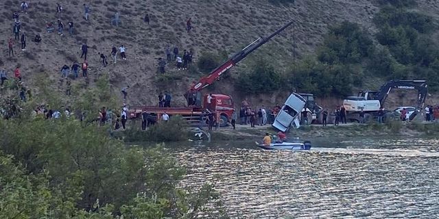 Sinop’ta gölete düşen otomobildeki genç öldü