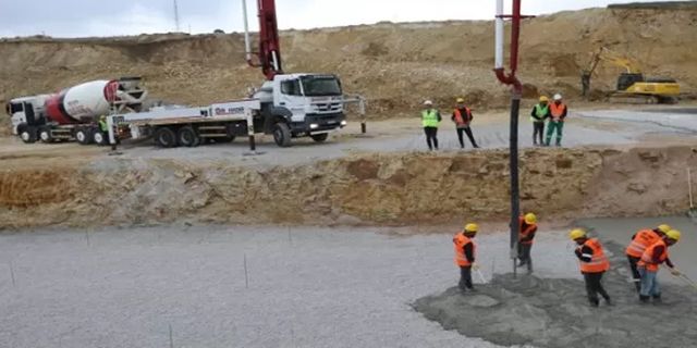 Bayburt'ta 500 kişinin istihdam edileceği fabrikanın temeli atıldı