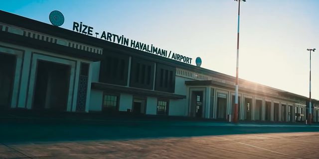 Trabzon Havalimanı'na inemeyen uçaklar Rize'ye yönlendiriliyor