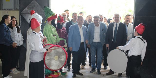 Havza’da depremzedeler yararına dayanışma kermesi düzenlendi