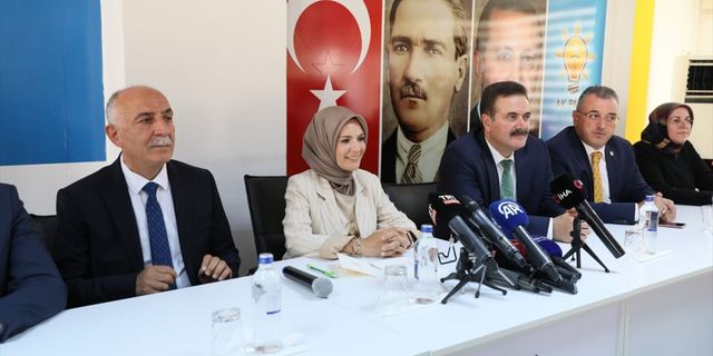 Aile ve Sosyal Hizmetler Bakanı Mahinur Özdemir Göktaş, Amasya'da partililerle buluştu: