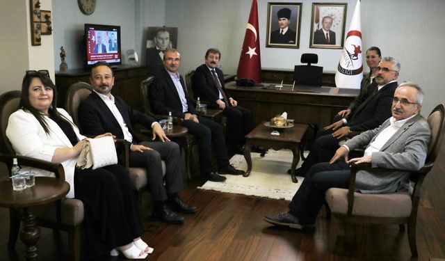 AK Parti Genel Başkan Yardımcısı Karaaslan, Samsun Valisi Orhan Tavlı'yı ziyaret etti