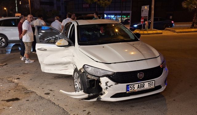 Samsun'da kazaya karışan otomobilin sürücüsü kaçtı