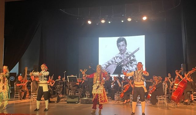 Trabzon'da "Senfoni ile Neşet Ertaş Türküleri" konseri düzenlendi