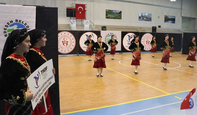 Türkiye Halkoyunları bölge yarışmaları Ardeşen’de tamamlandı