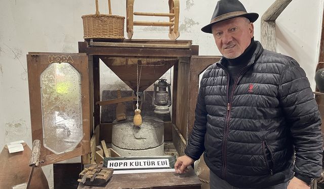Artvinli iş insanının 52 yılda biriktirdiği eski eşyalar tarihi konakta sergileniyor