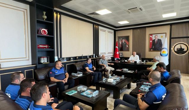 Araklı Belediye Başkanı Çebi, zabıtalarla bir araya geldi
