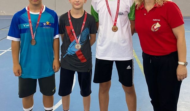 Bafra'da badminton turnuvası yapıldı