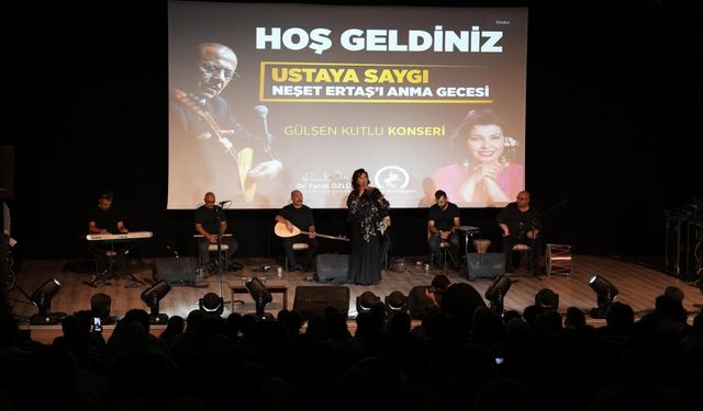 Halk ozanı Neşet Ertaş, Düzce'de düzenlenen konserle anıldı
