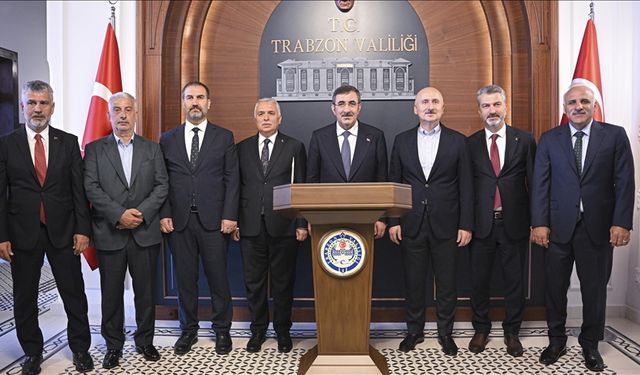 Cumhurbaşkanı Yardımcısı Yılmaz, Trabzon'da ziyaretlerde bulundu