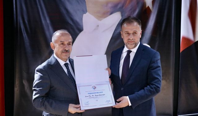 Milli Eğitim Bakan Yardımcısı Şamlıoğlu, "Medeniyet Algımız ve Gençlik" konferansına katıldı