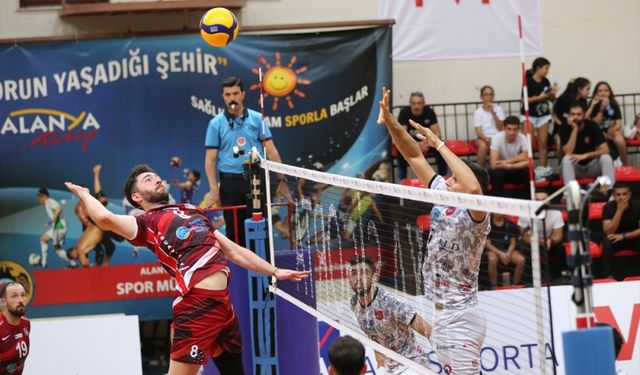 Voleybol: AXA Sigorta Efeler Ligi