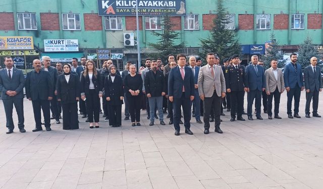 Büyük Önder Atatürk'ü anıyoruz