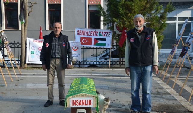 Düzce'de İsrail'in Gazze'ye saldırılarına dikkati çekmek için sergi açıldı