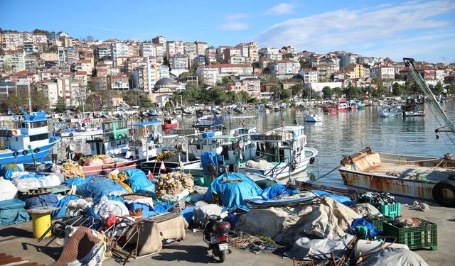 Karadeniz Ereğli'deki fırtına balıkçıları da etkiledi