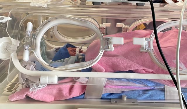 Kastamonu'da çöp konteynerinin yanında bulunan bebek Ankara'ya sevk edildi