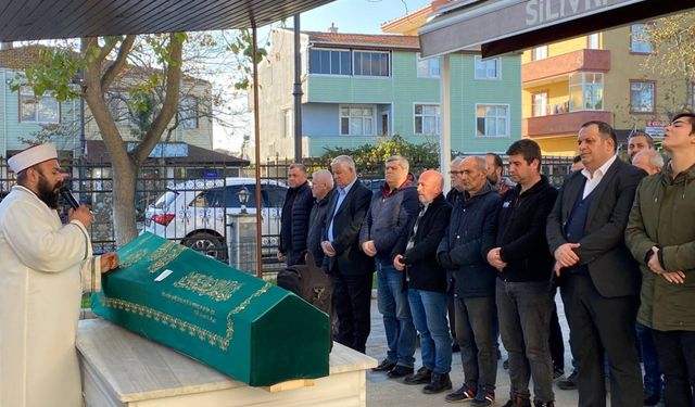 Zonguldak'ta batan geminin mürettebatından bir kişinin cenazesi İstanbul'da toprağa verildi