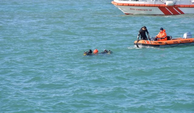 Zonguldak'ta fırtınada batan geminin yerinin tespitinde görev alan eğitmen çalışmaları anlattı