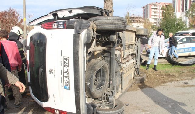 Samsun'daki trafik kazasında 3 kişi yaralandı
