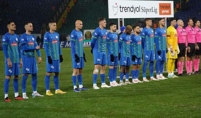 Çaykur Rizespor - Trabzonspor  maçının 11'leri belli oldu