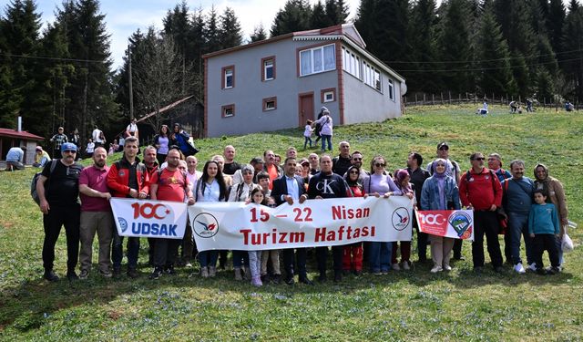 Trabzon'daki doğa ve spor dernekleri Kadıralak Yaylası'nda bir araya geldi