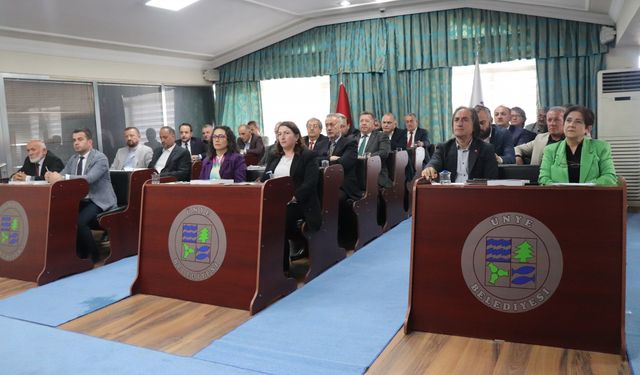 Ünye Belediye Meclisi ilk toplantısını yaptı