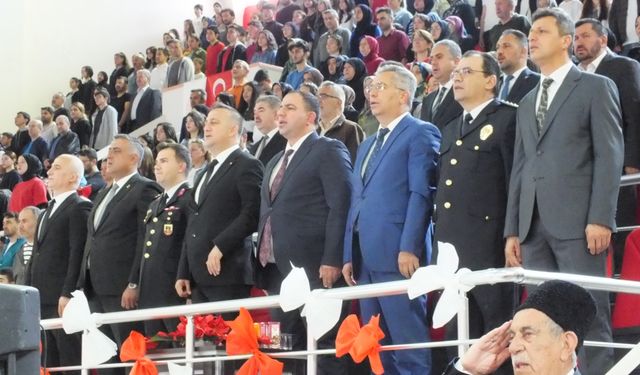 Başçiftlik ve Turhal'da 19 Mayıs Atatürk'ü Anma, Gençlik ve Spor Bayramı kutlandı