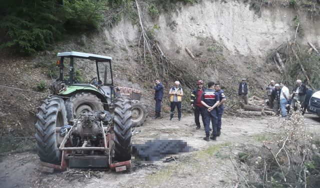 Zonguldak'ta devrilen traktörün sürücüsü öldü